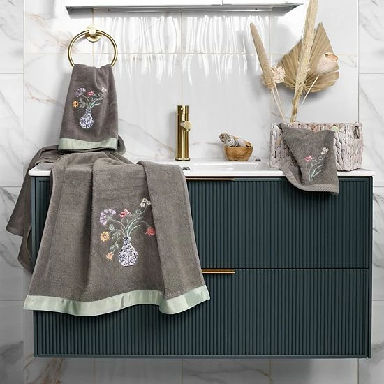 Linum Home Textiles Turkish Cotton Stella 4-piece Embellished Towel Set Beige 3 Linum Home Textiles Turkish Cotton Stella 4-piece Embellished Towel Set Beige - Image 3