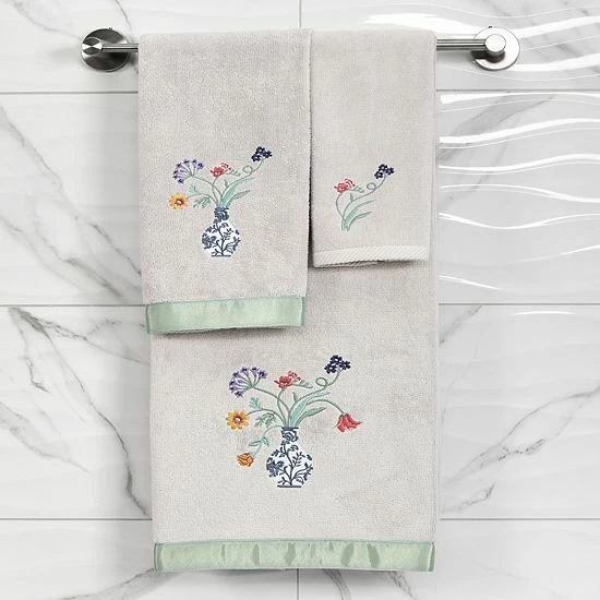 Linum Home Textiles Turkish Cotton Stella 2-piece Embellished Fingertip Towel Set Beige 2 Linum Home Textiles Turkish Cotton Stella 2-piece Embellished Fingertip Towel Set Beige - Image 2